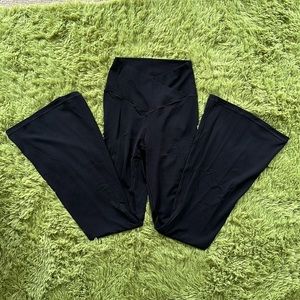 aerie offline crossover flare leggings medium black